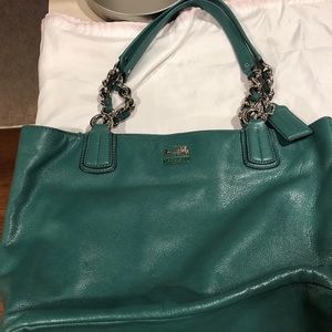 Beautiful Coach Madison chain leather tote
